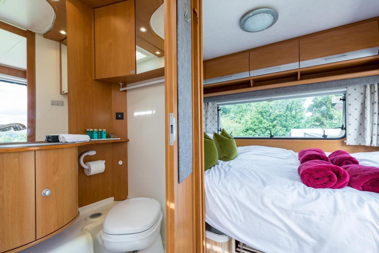 Cosy Caravan On Luxury Campsite Hulme End Buitenkant foto